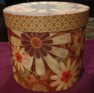 Earthtone floral box